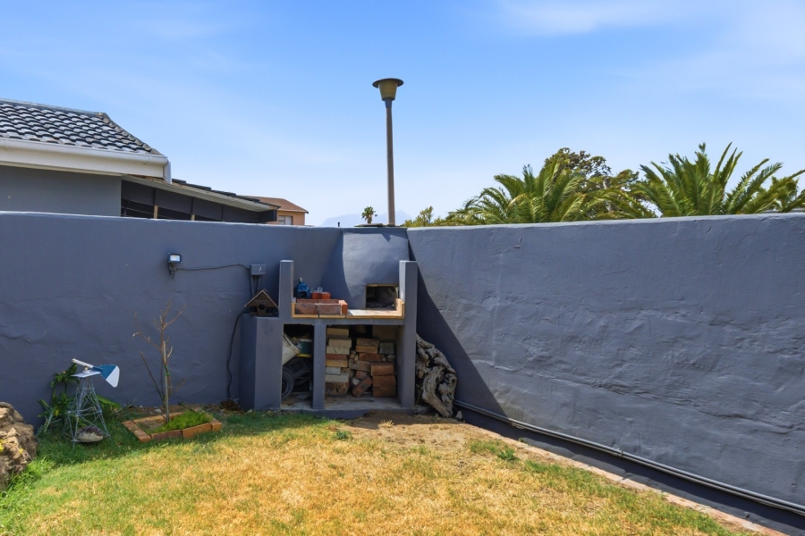 3 Bedroom Property for Sale in Onverwacht Western Cape